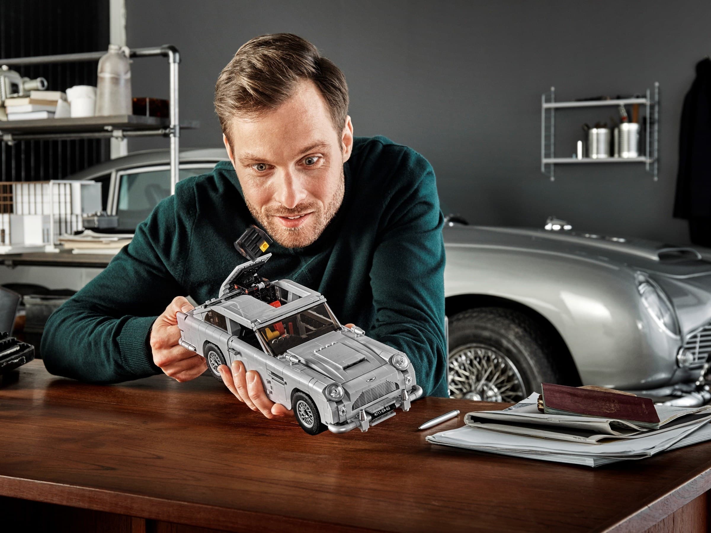James Bond Aston Martin DB5