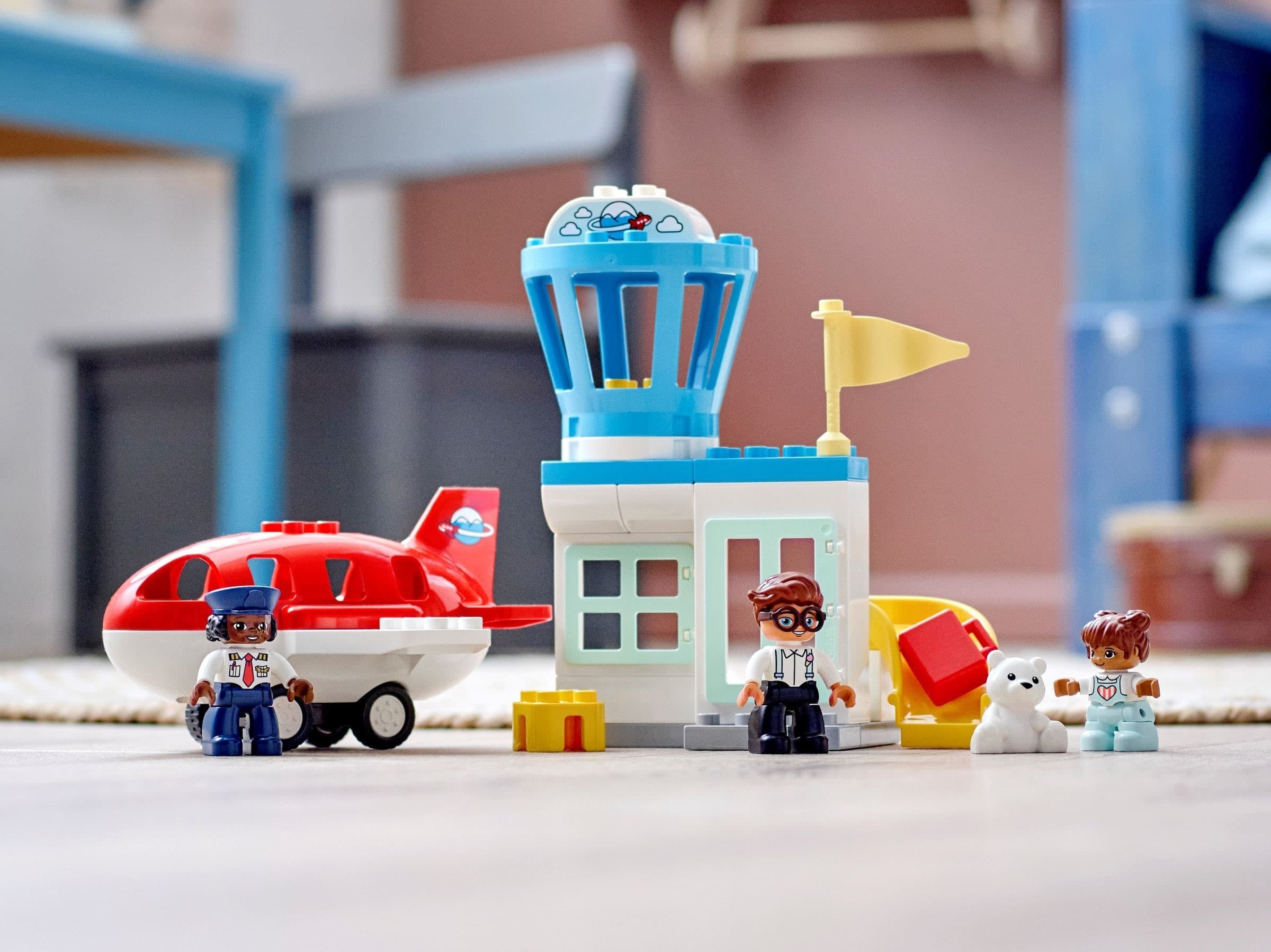 Airplane & Airport