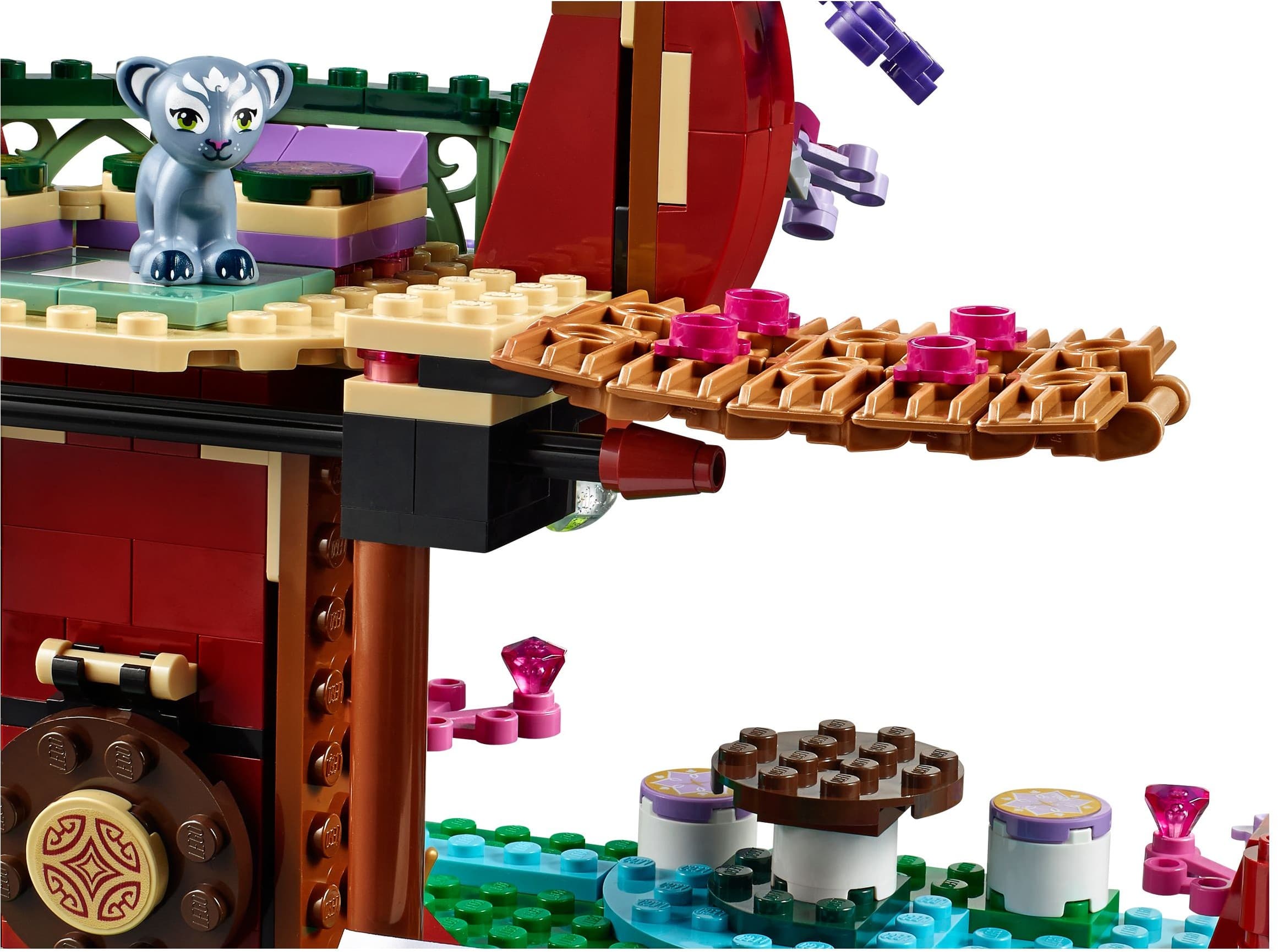 The Elves' Treetop Hideaway