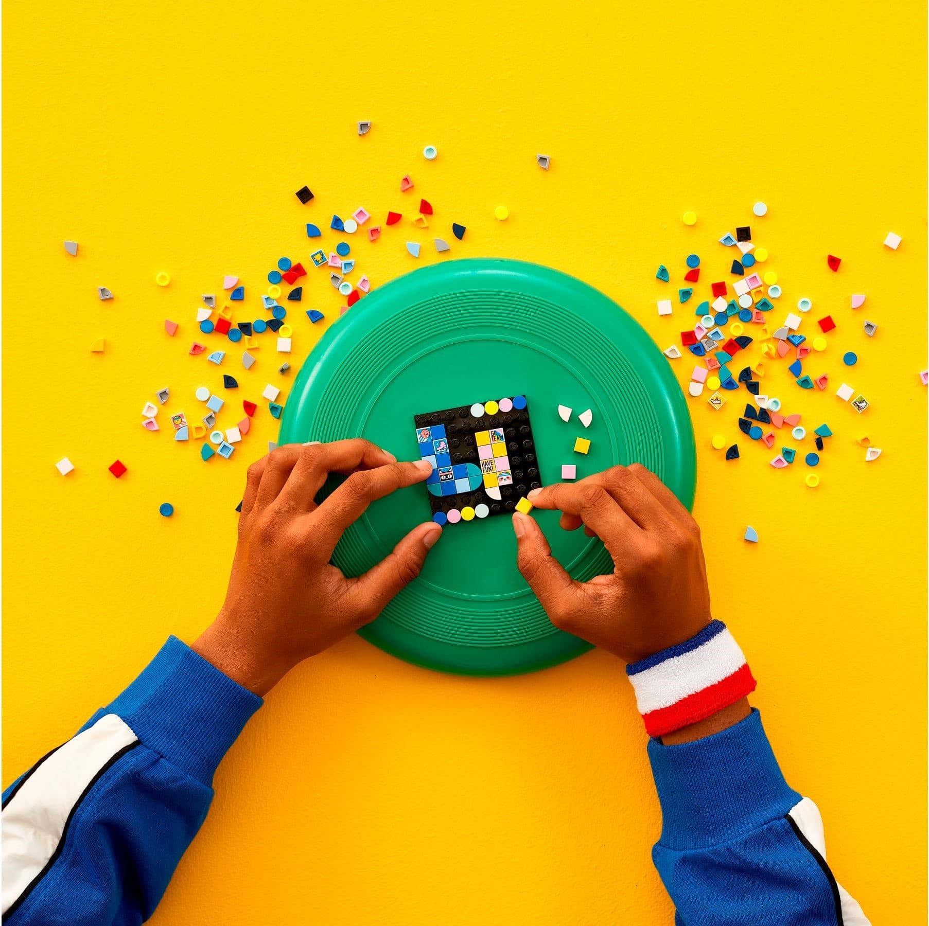 Extra DOTS Series 7 - Sport