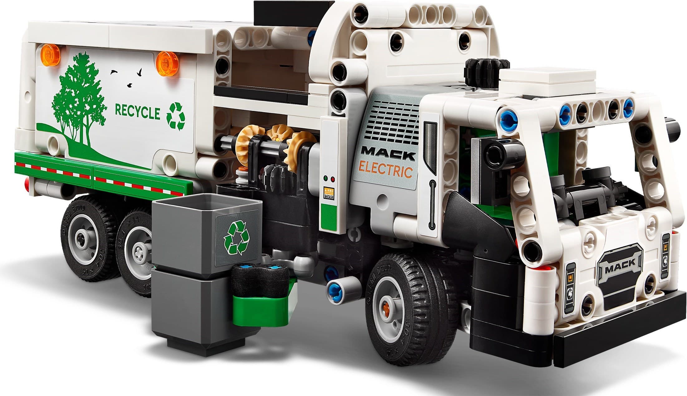 Mack LR Electric Garbage Truck