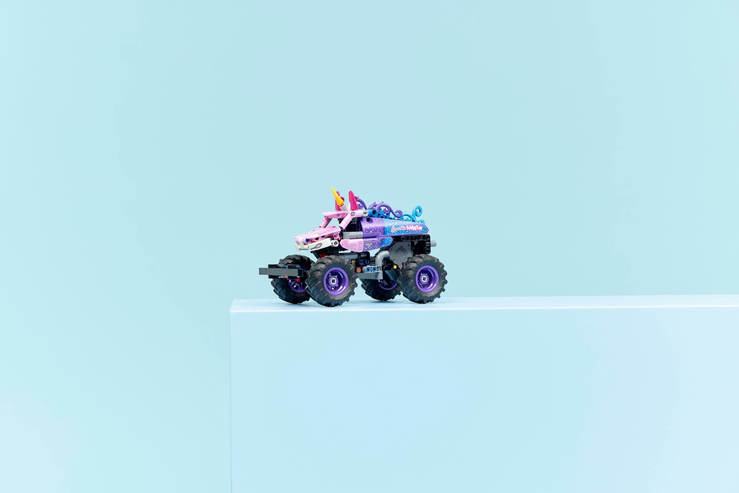 Monster Jam Sparkle Smash Pull-Back