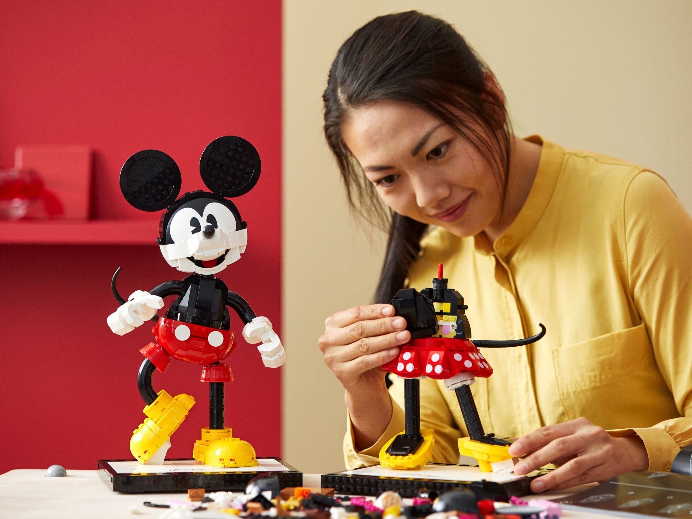 Mickey Mouse & Minnie Mouse