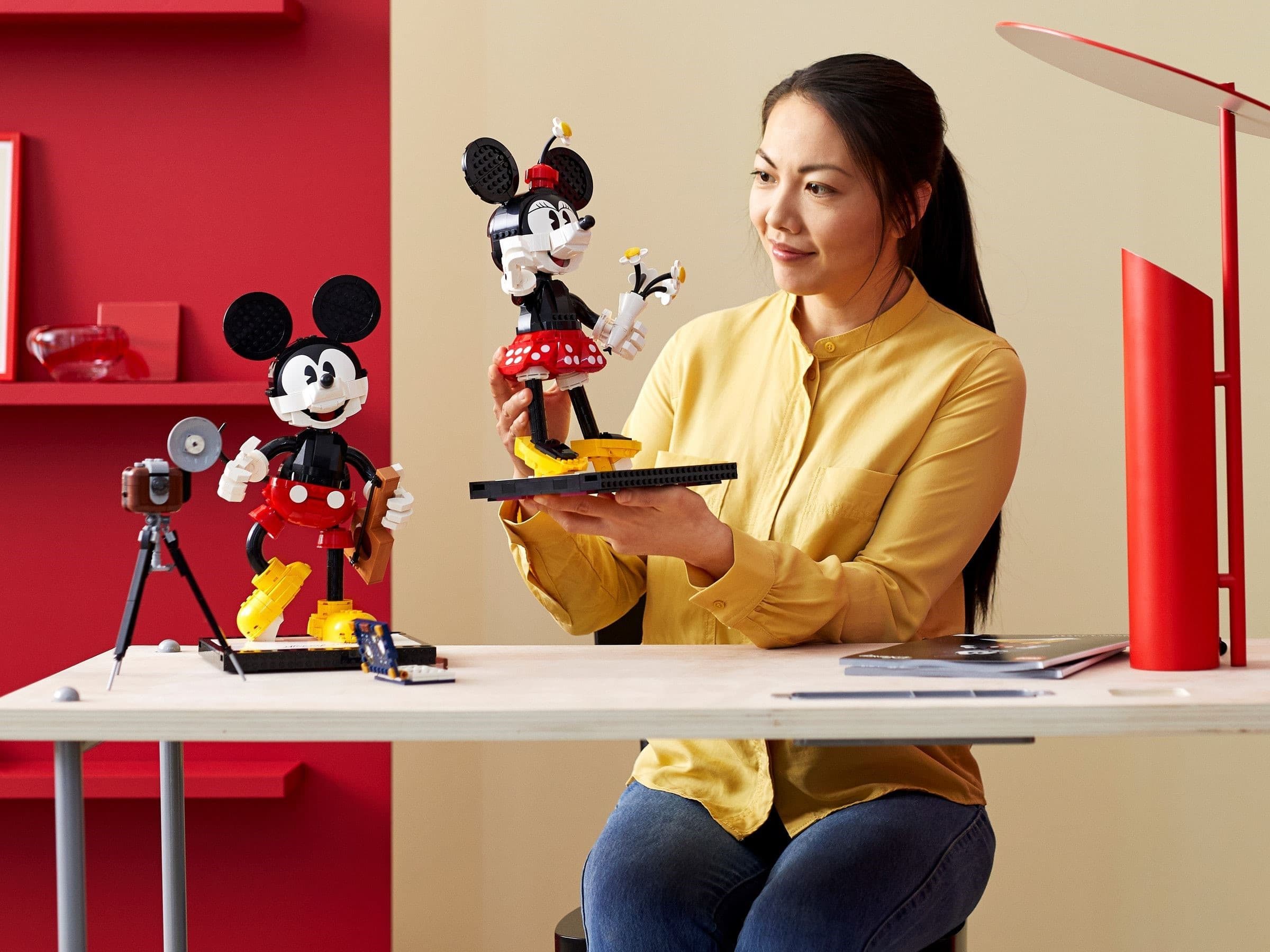 Mickey Mouse & Minnie Mouse