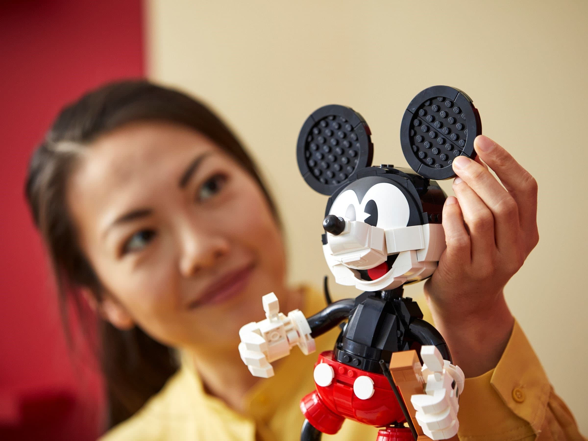 Mickey Mouse & Minnie Mouse
