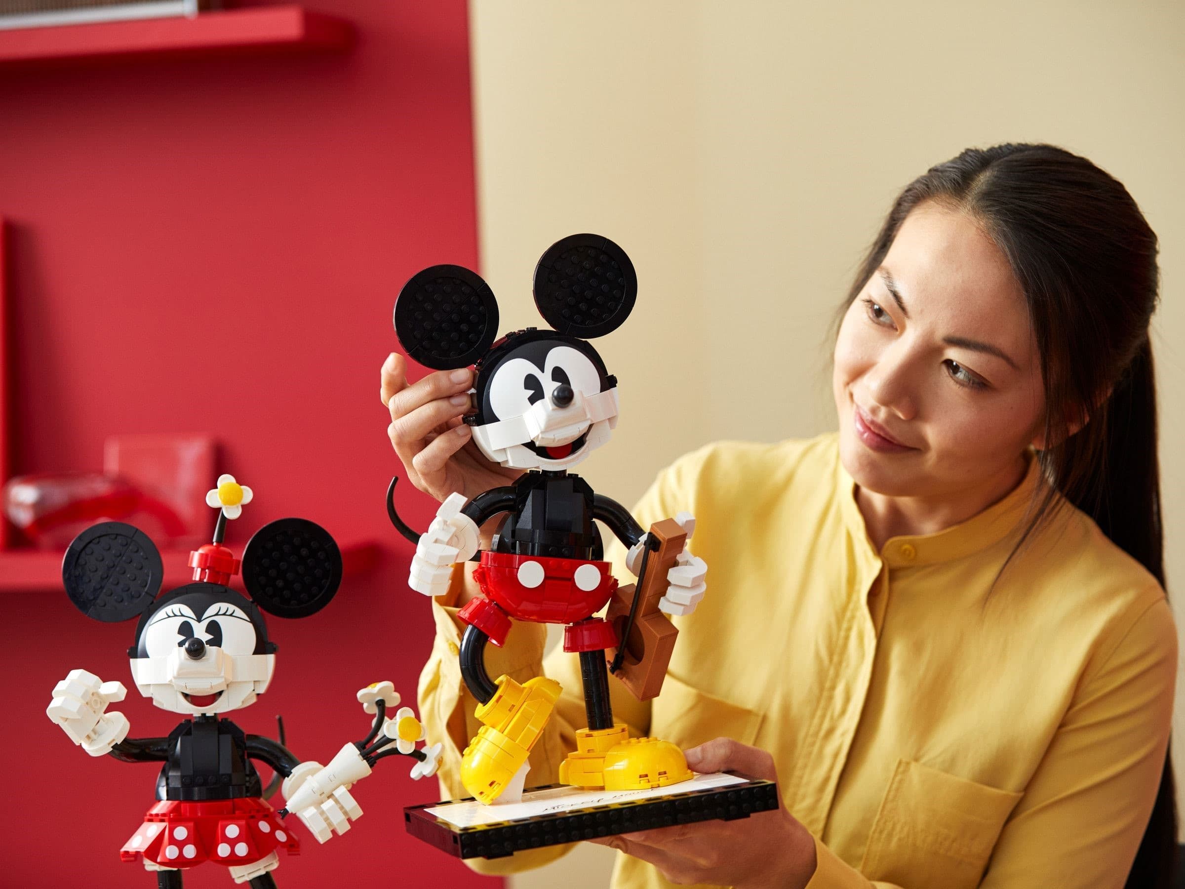 Mickey Mouse & Minnie Mouse