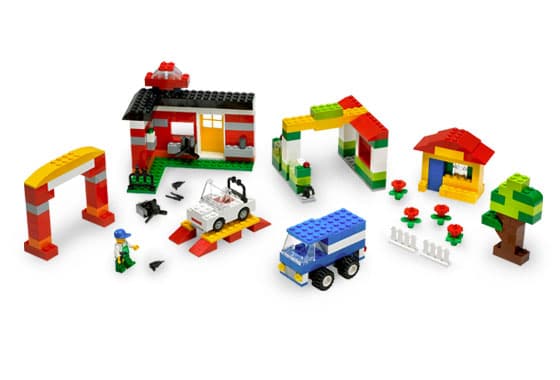 Build & Play