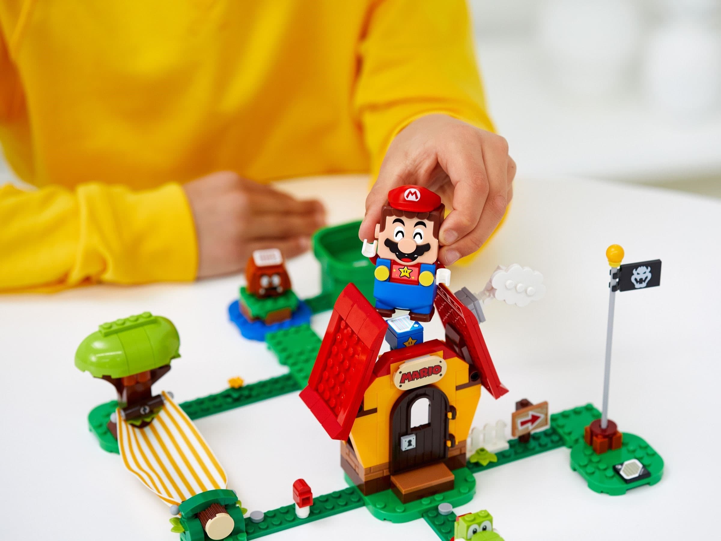 Mario's House & Yoshi Expansion Set