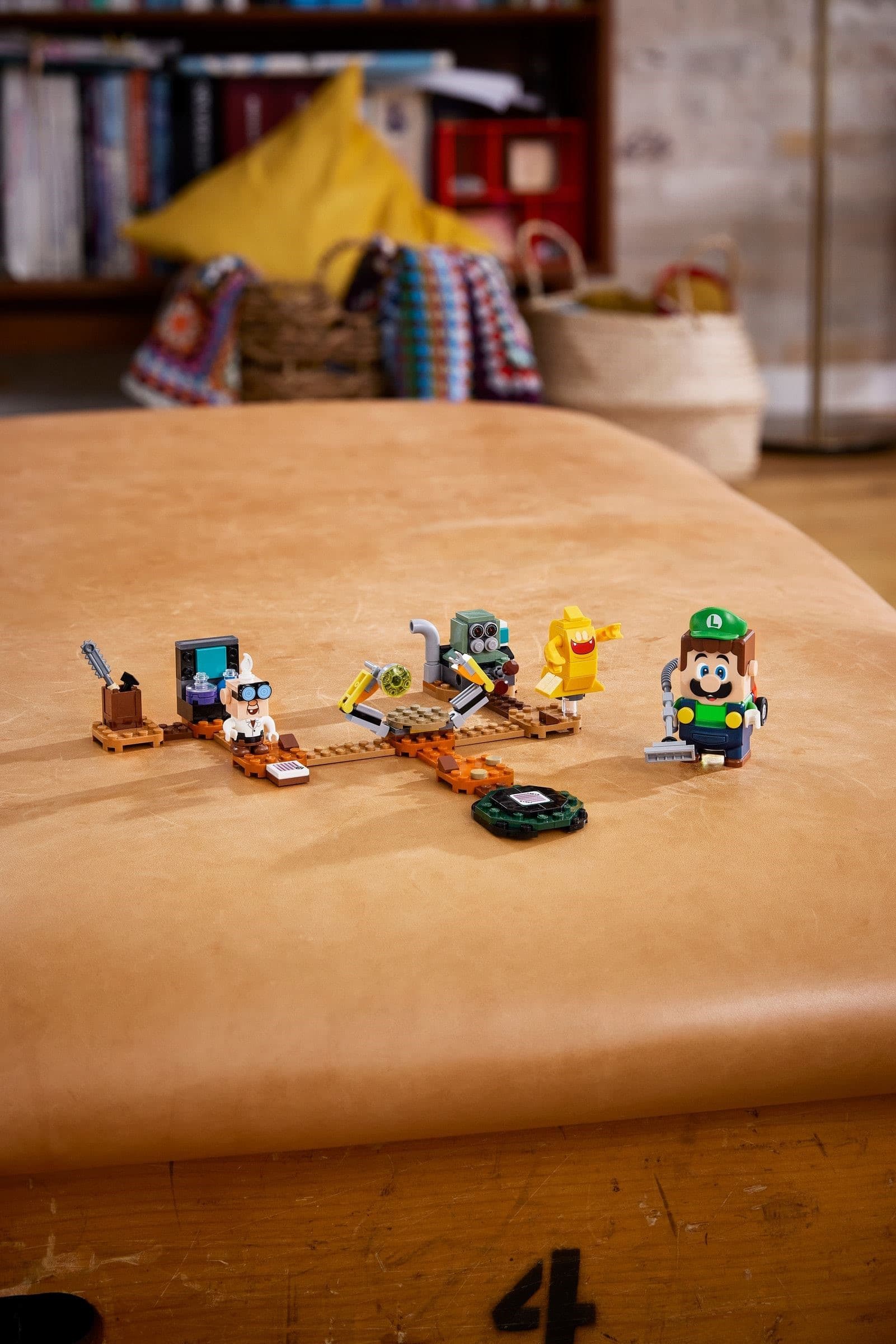 Luigi's Mansion Lab and Poltergust Expansion Set