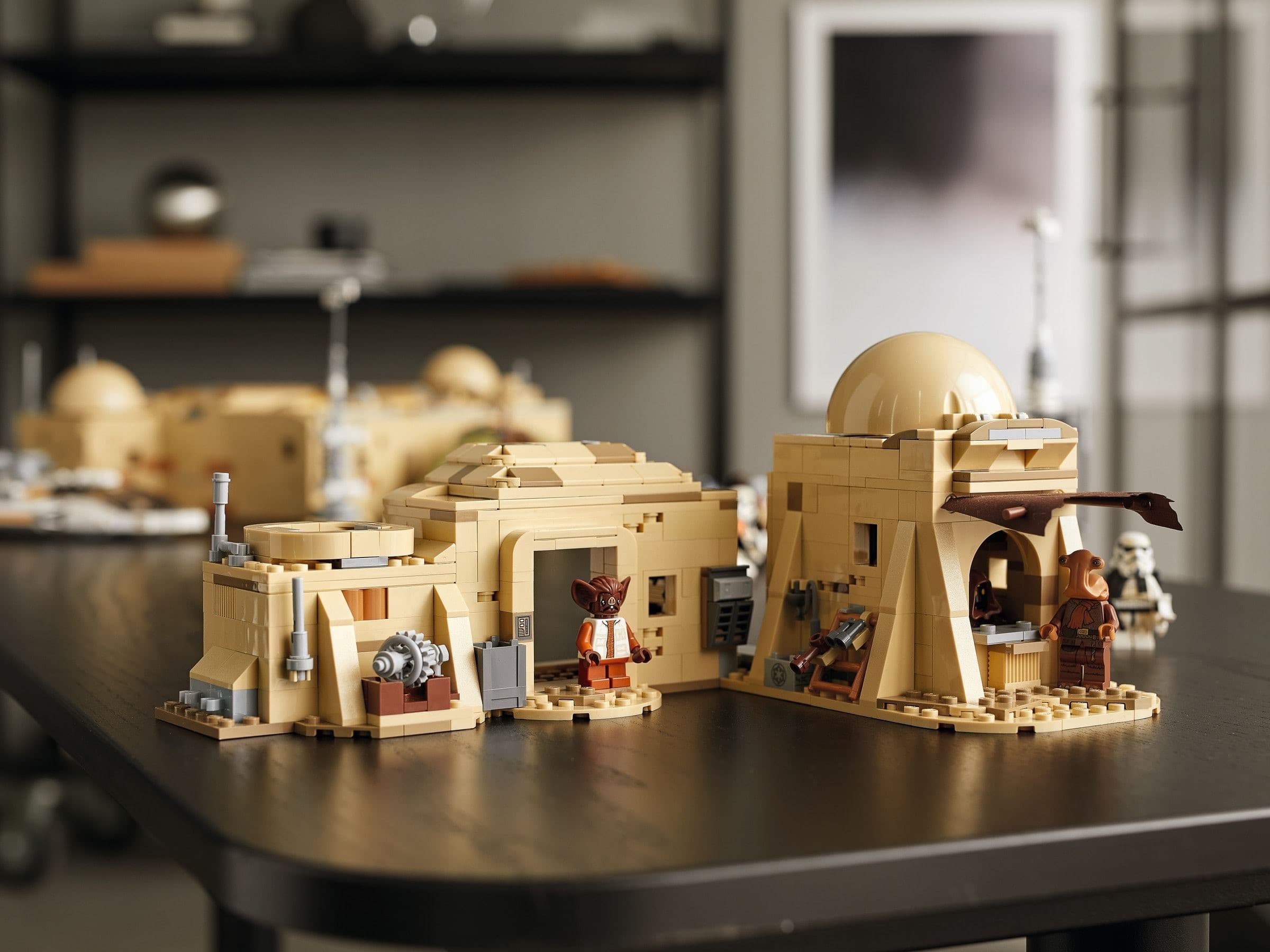 Mos Eisley Cantina