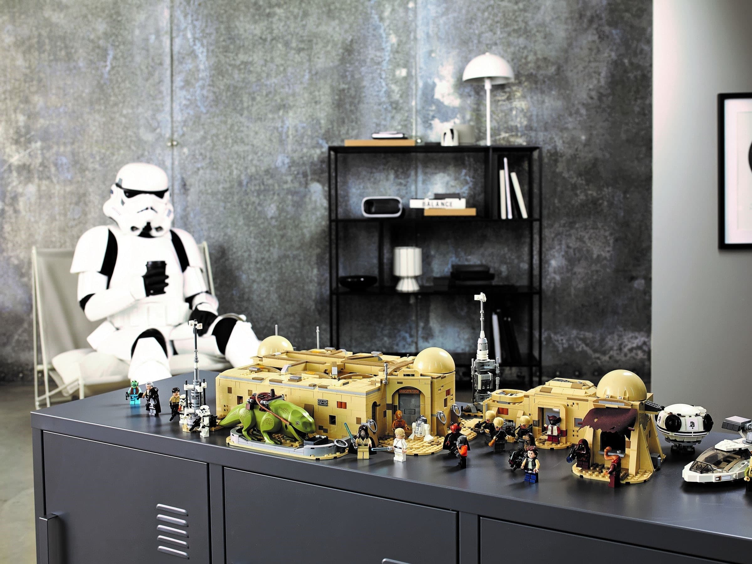 Mos Eisley Cantina