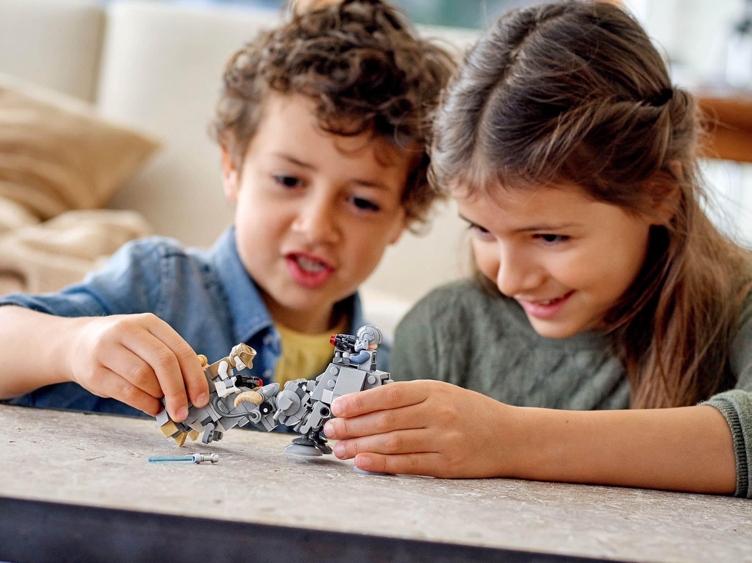 AT-AT vs. Tauntaun Microfighters