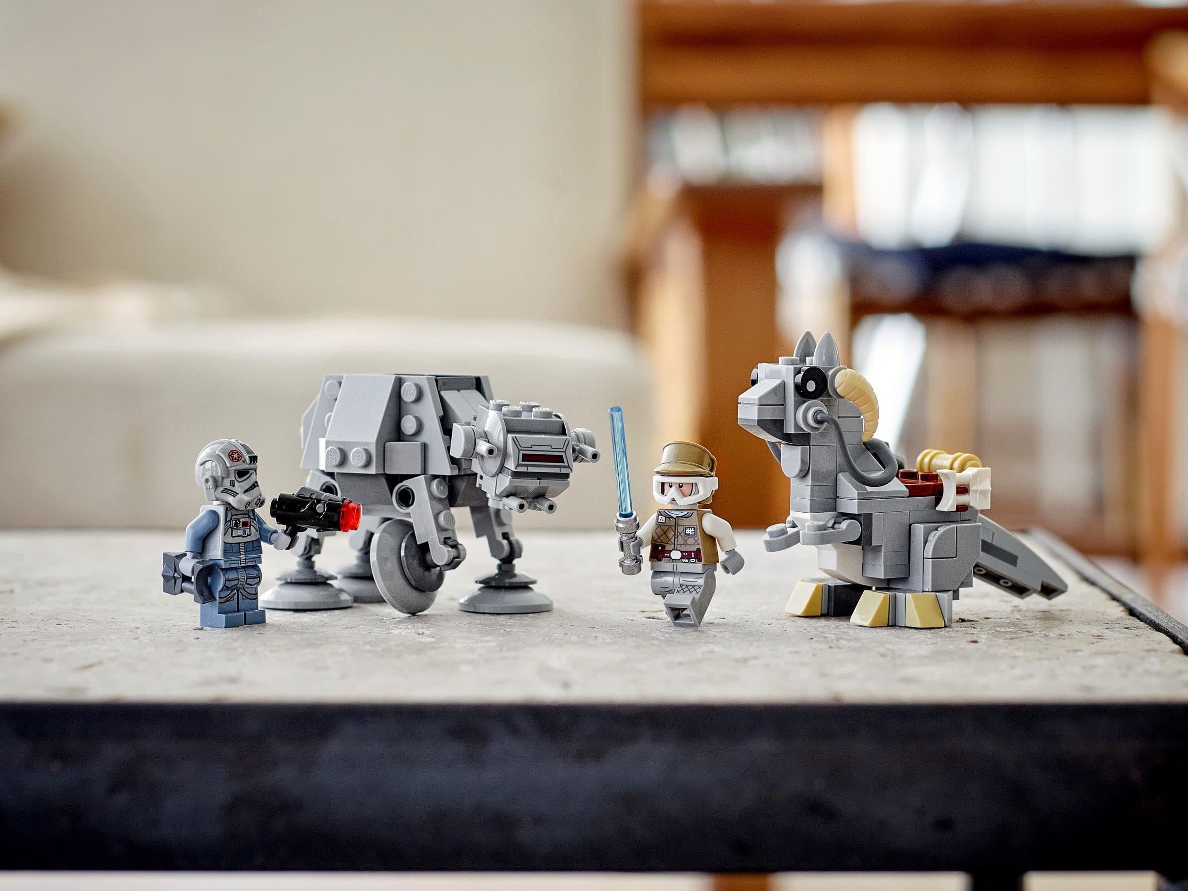 AT-AT vs. Tauntaun Microfighters