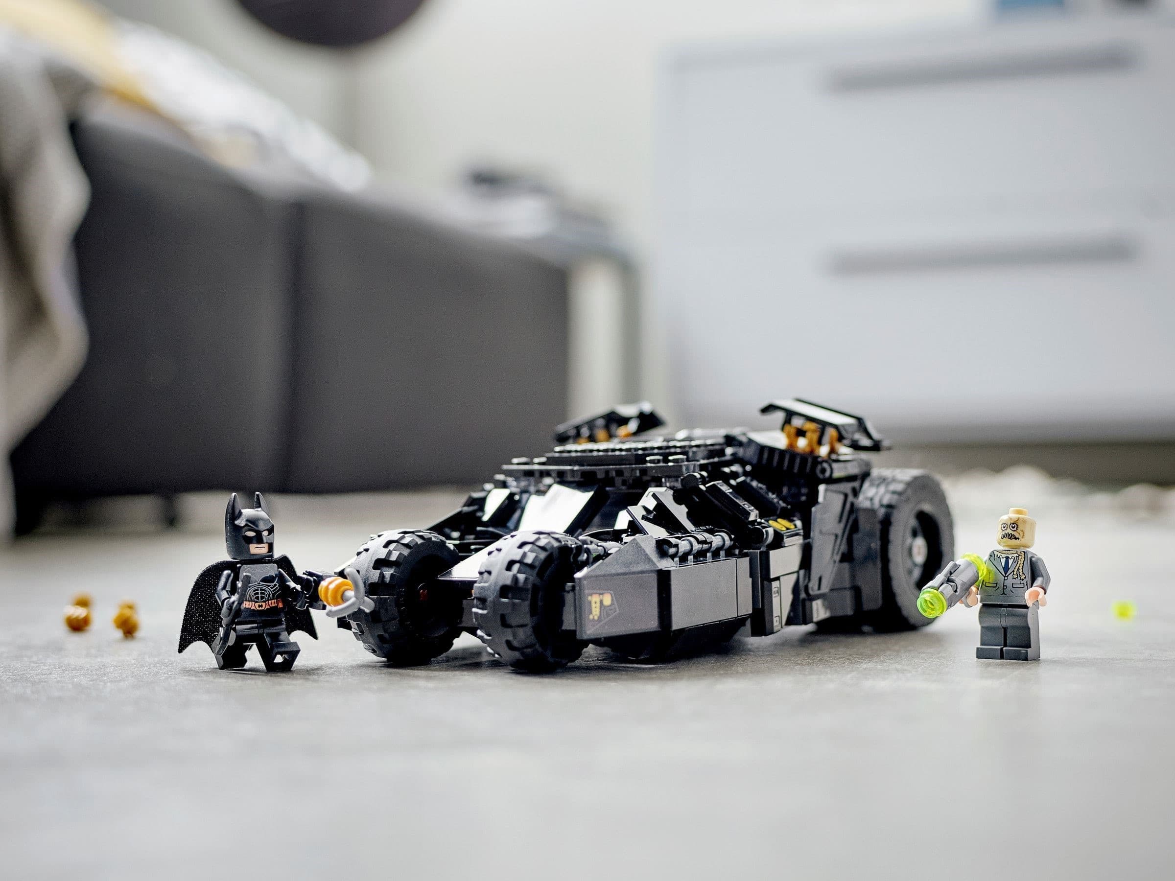 Batmobile Tumbler: Scarecrow Showdown
