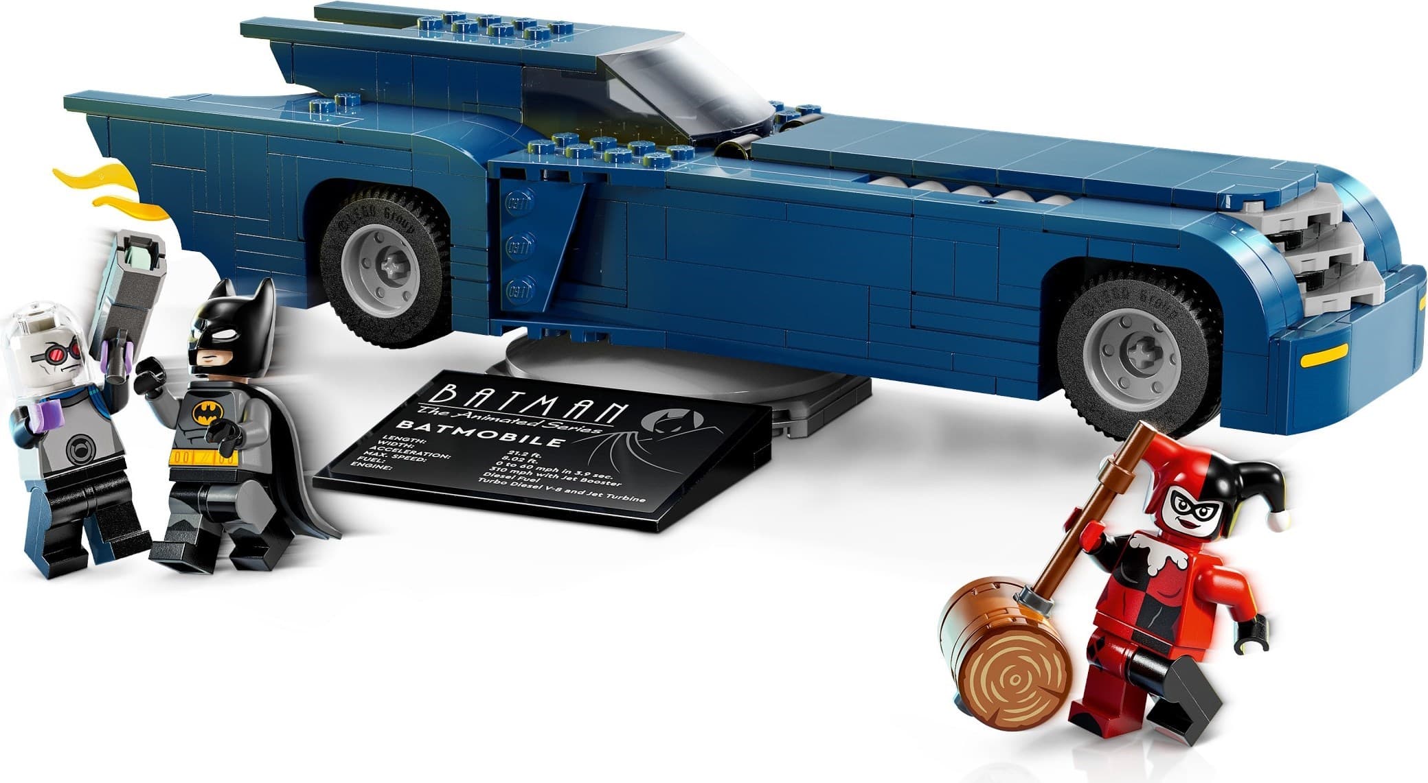 Batman with the Batmobile vs Harley Quinn and Mr. Freeze