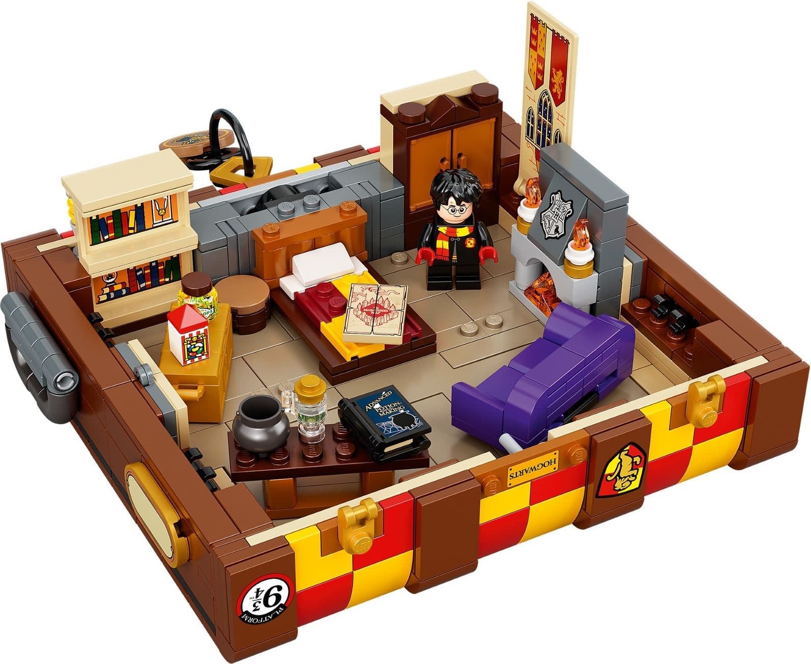Hogwarts Magical Trunk