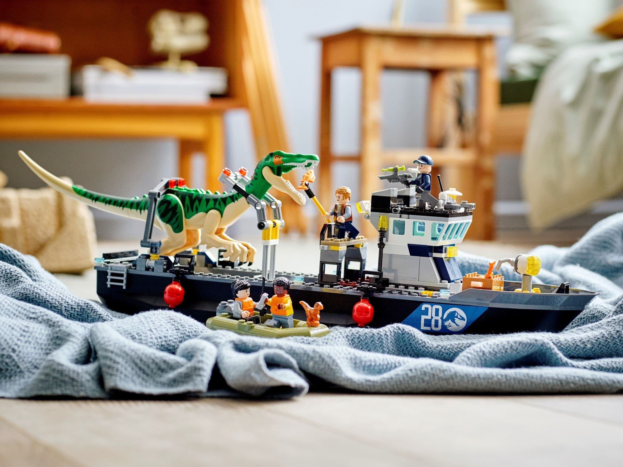 Baryonyx Dinosaur Boat Escape
