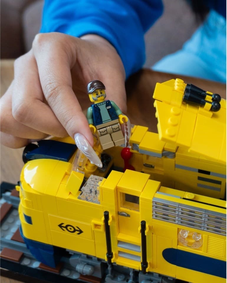 Brick Railroad Locomotive