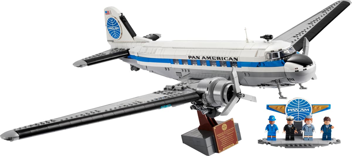 Douglas DC-3 PAN AM Airliner