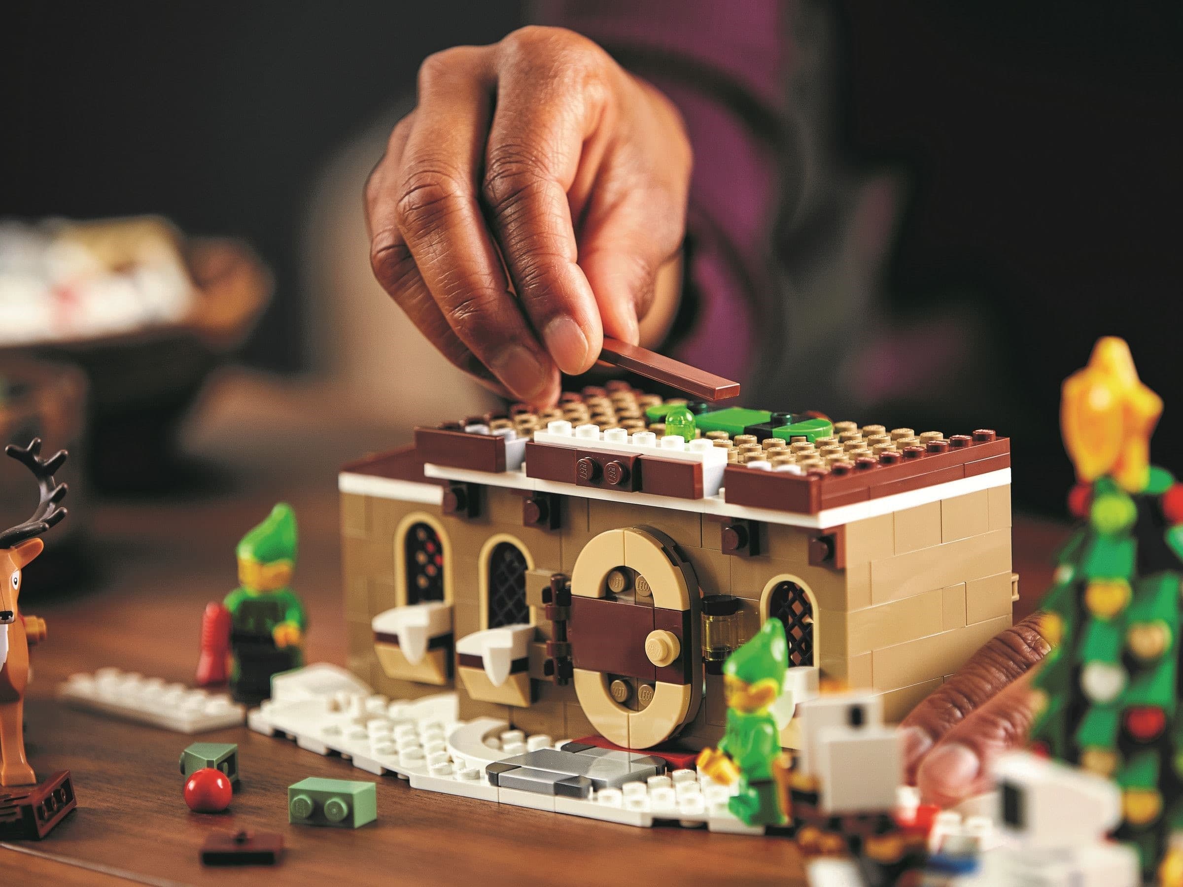 Elf Club House