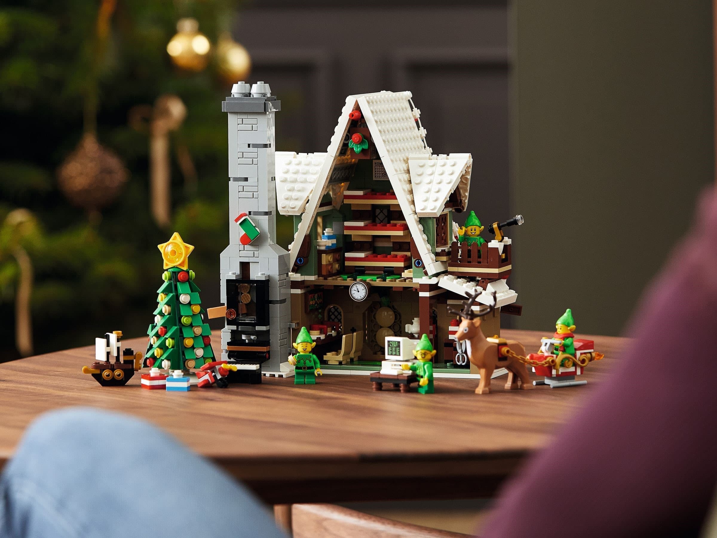 Elf Club House