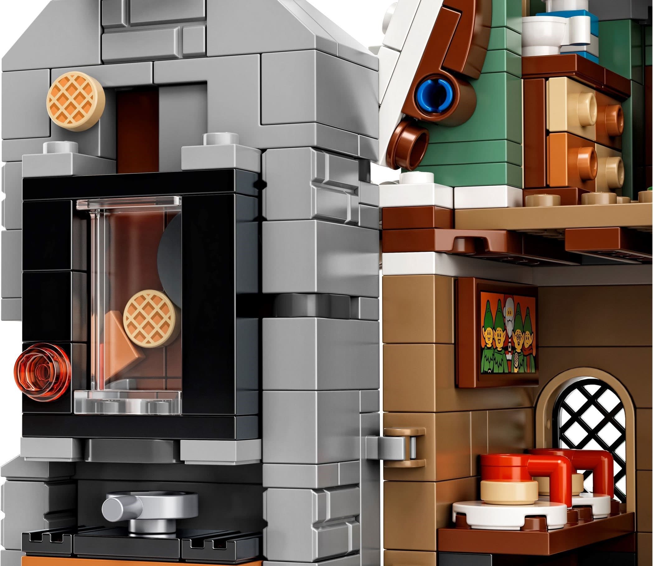 Elf Club House