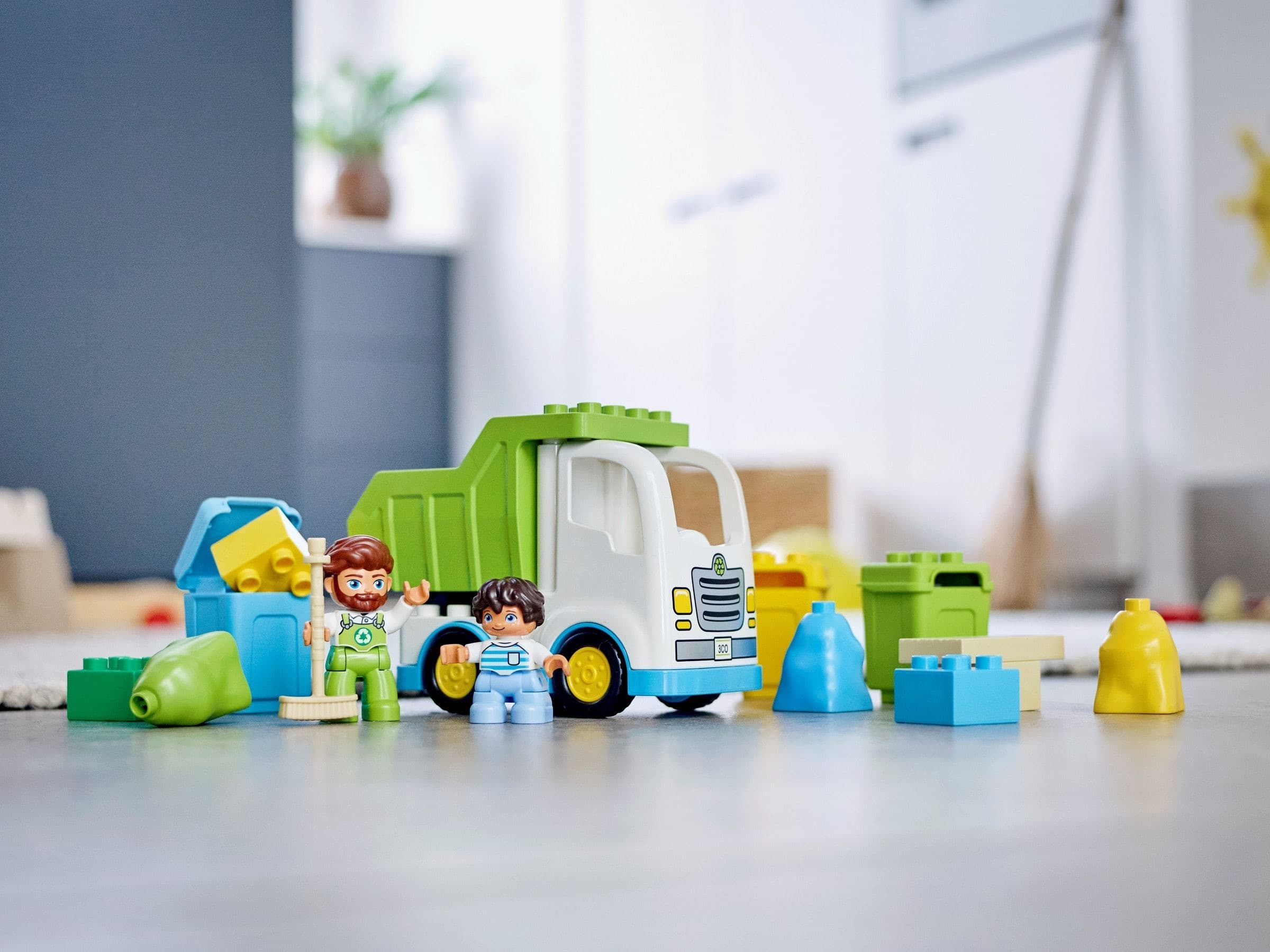 Garbage Truck and Recycling