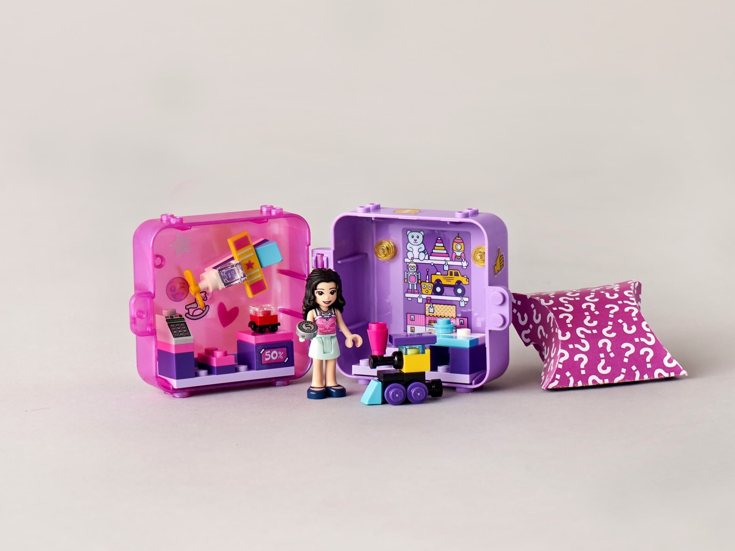Emma's Shopping Play Cube