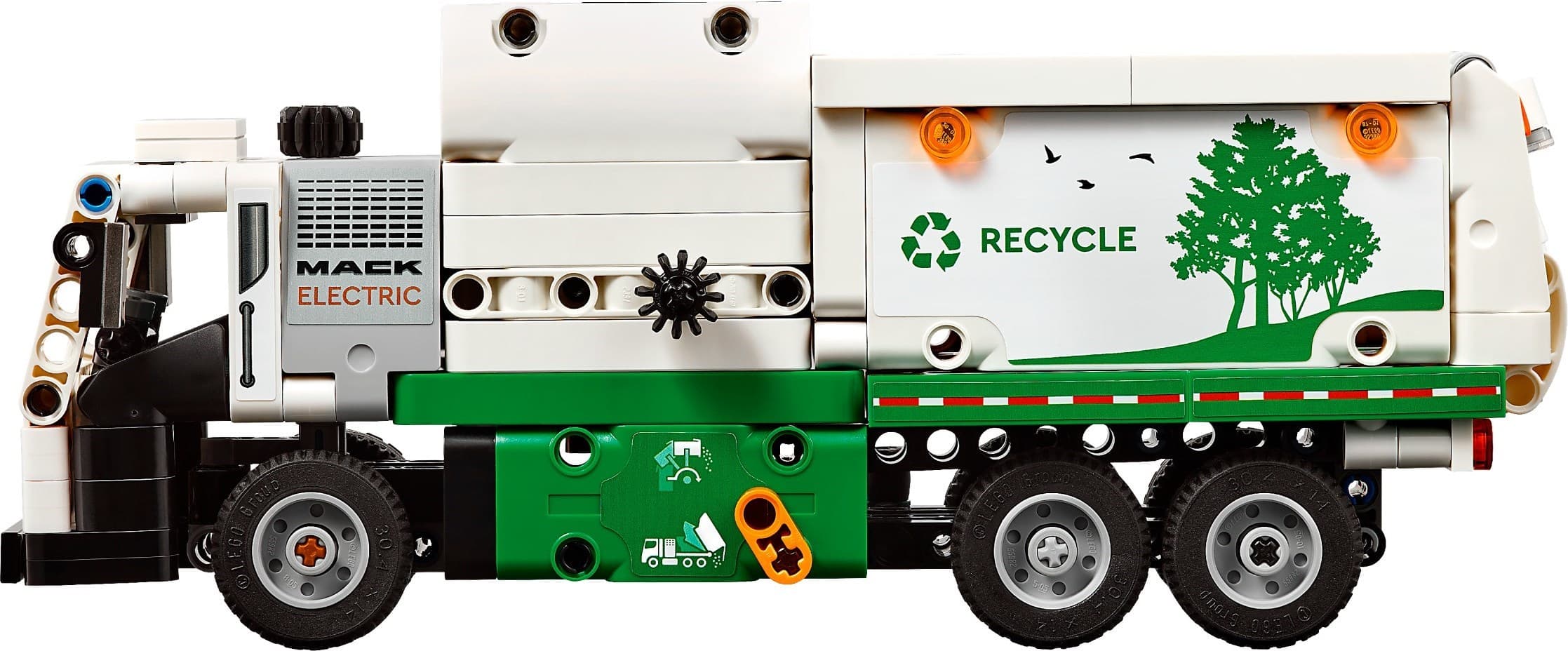 Mack LR Electric Garbage Truck