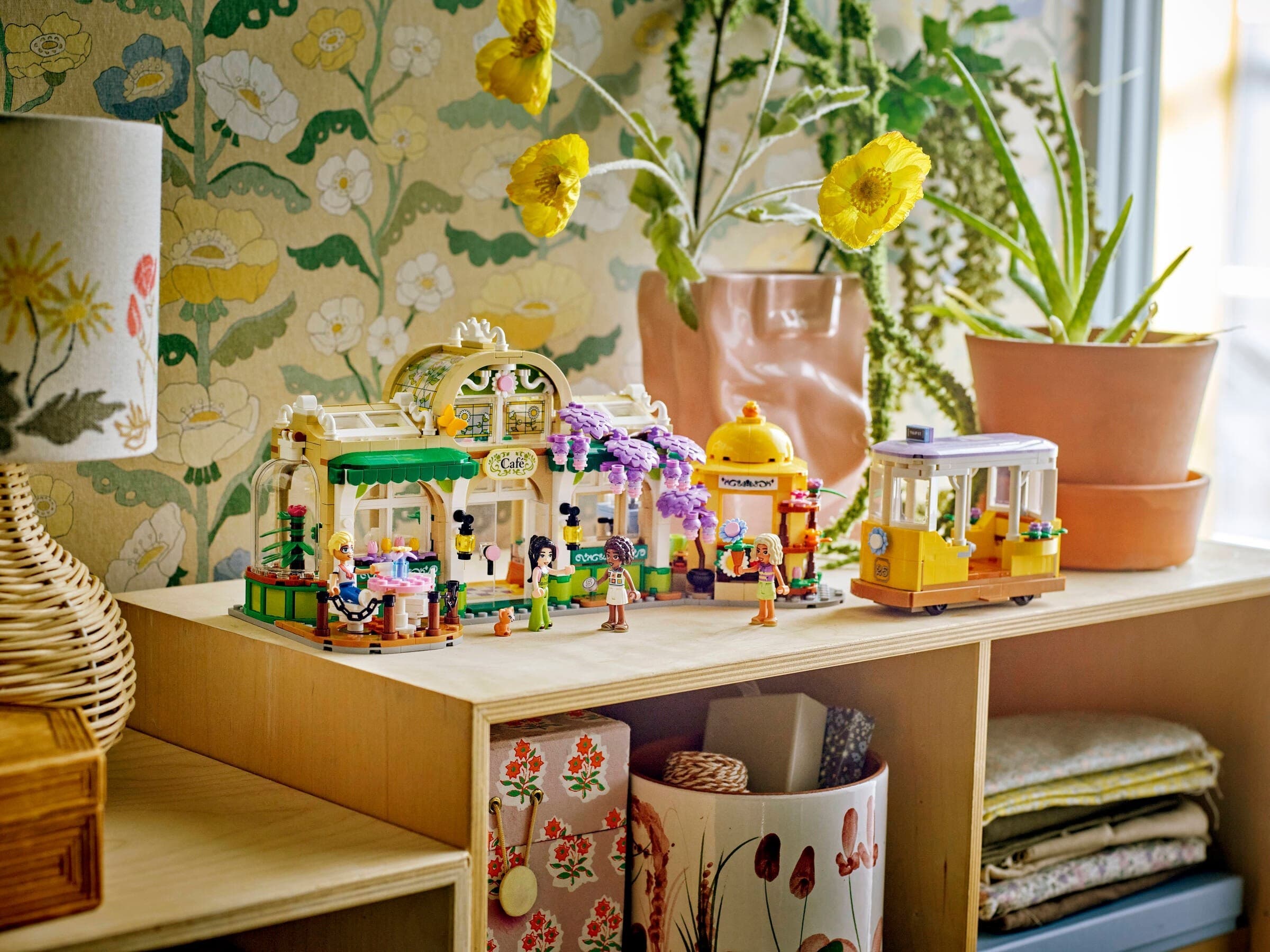 Plant Café & Flower Shop