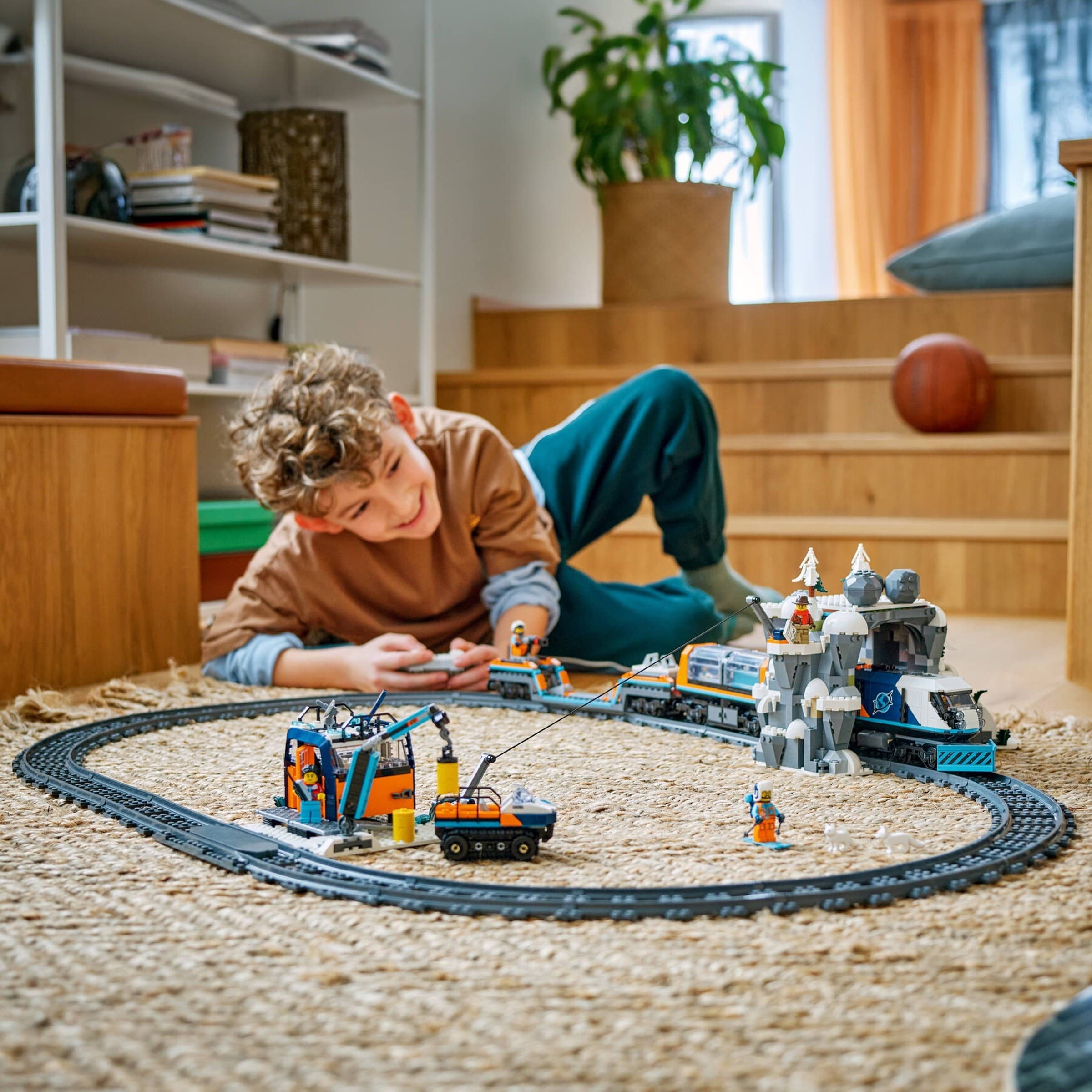 Explorer Train
