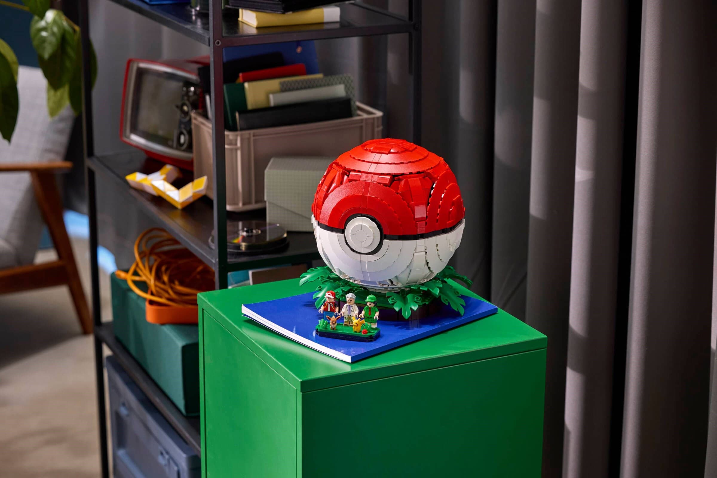Iconic Trainer Moments Poké Ball