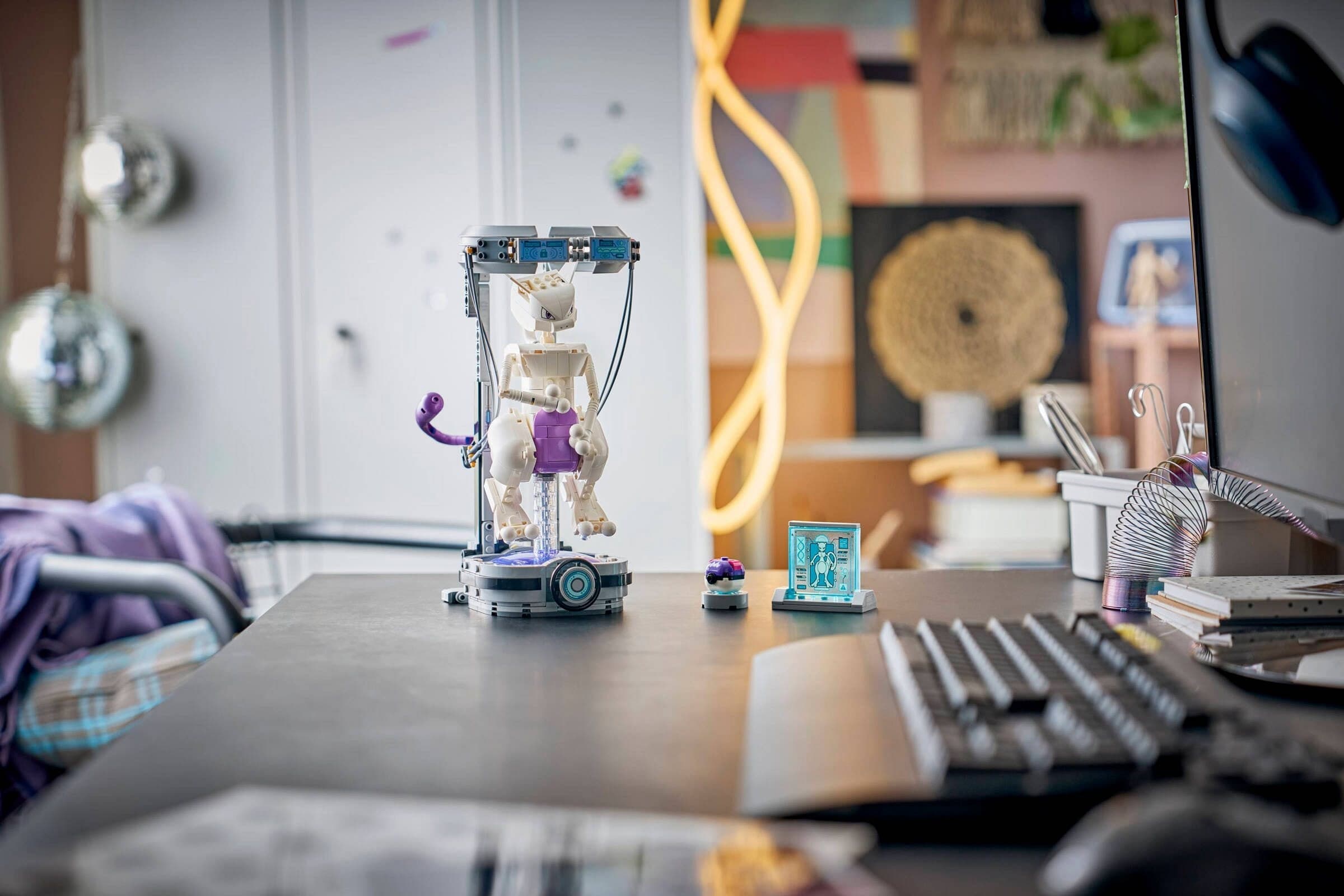 Mewtwo's Lab Break