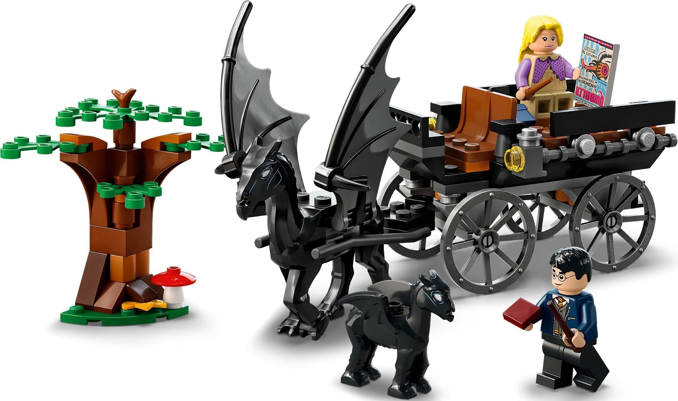 Hogwarts Carriage and Thestrals