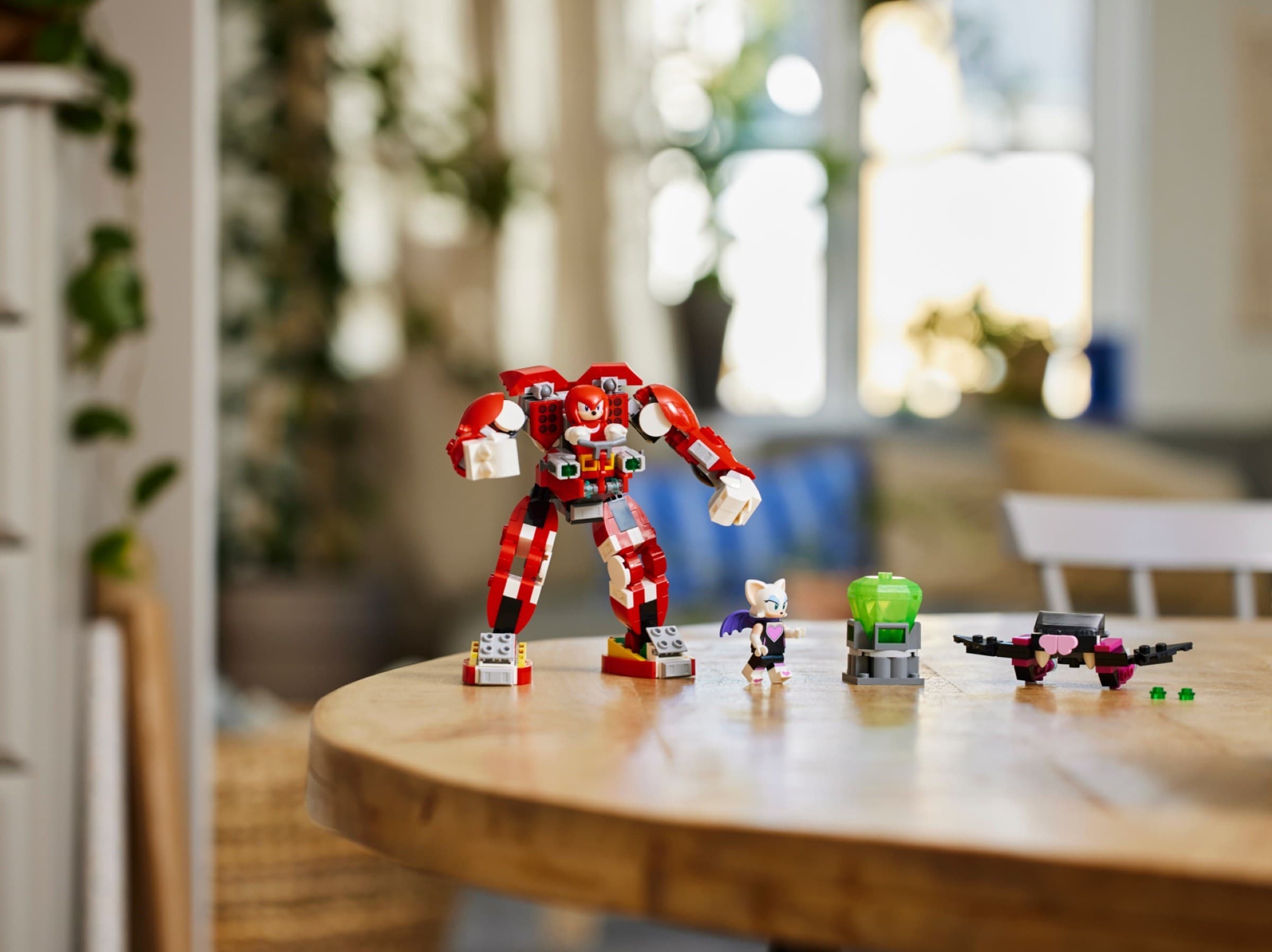 Knuckles' Guardian Mech