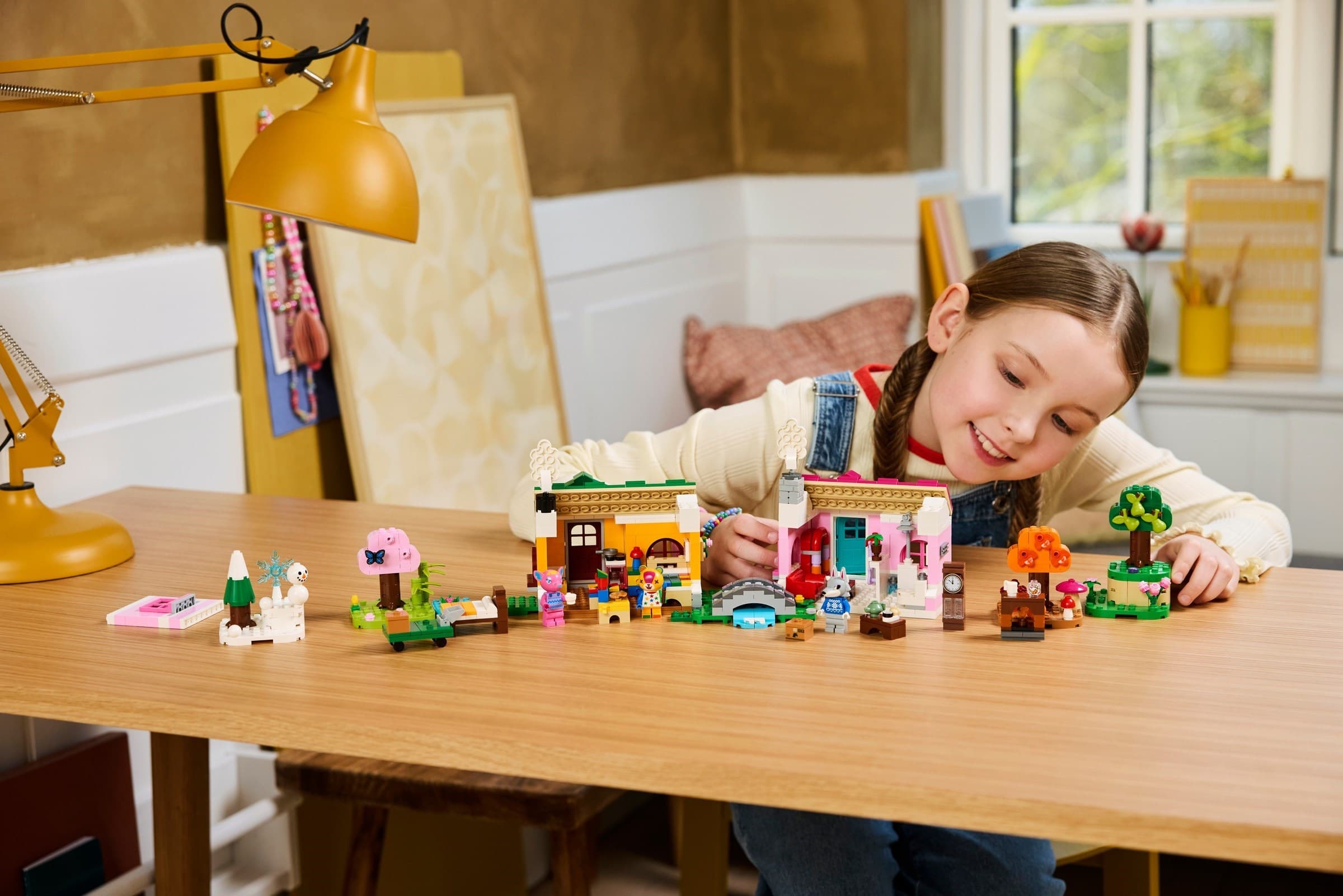 Creative Houses: Seasons of Fun